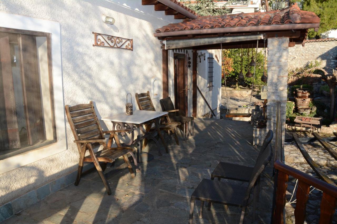 Giorgos' & Noula'S Cottage In Desfina Village- Near Delphi Exterior foto